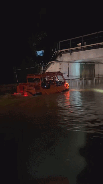 ad591a77fca6c64280e3b8fde46f7d3a.gif